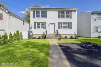 211 Delaware Ave, Cliffwood, NJ 07721
