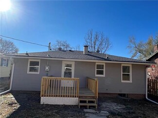 1421 Pacific St, Saint Joseph, MO 64503
