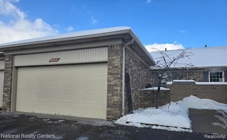 50314 Paradise Ct, Macomb, MI 48044
