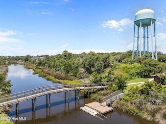 116 NE 29th St, Oak Island, NC 28465