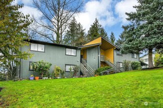 915 E 3rd St, Arlington, WA 98223