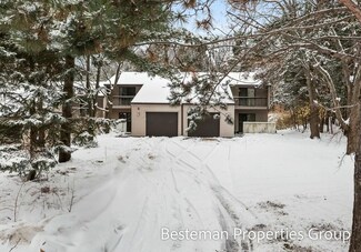 17554 Parkwood Unit E, Spring Lake, MI 49456