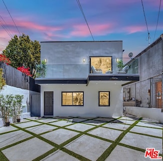 8960 Crescent Dr, Los Angeles, CA 90046