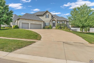 3743 SW Clarion Park Dr, Topeka, KS 66610