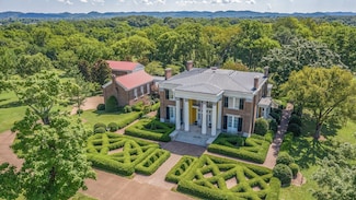 1711 Old Hillsboro Rd, Franklin, TN 37069