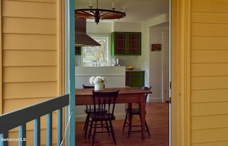 36 Castle Ln, Great Barrington, MA 01230