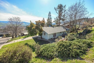 382 Cherry Ln, Ashland, OR 97520