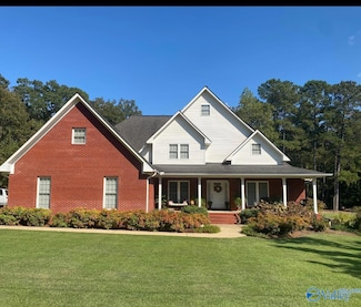 513 Mary St, Centre, AL 35960