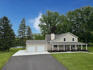 928 Lincoln St NW, Grand Rapids, MI 49534