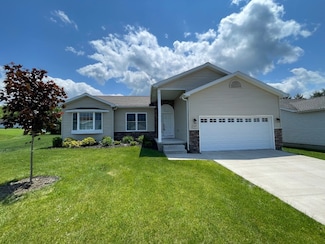 2695 Saddlewood Dr Unit 4, Waterford, PA 16441