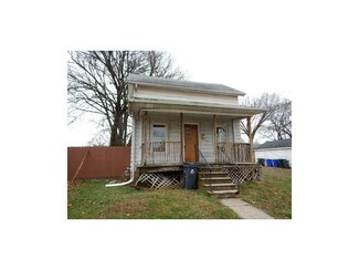 1134 16th St SE, Cedar Rapids, IA 52401