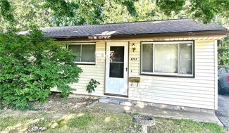 4797 Robinwood Dr, Mentor, OH 44060