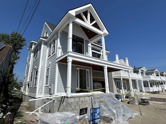 127 W Hollywood Ave, Wildwood Crest, NJ 08260