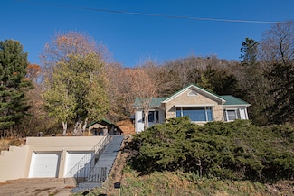 W508 Spur Ln, Fountain City, WI 54629