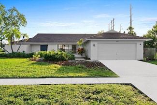 1941 Shower Tree Way, Wellington, FL 33414