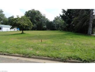 512 Harmon Ave NE, Brewster, OH 44613