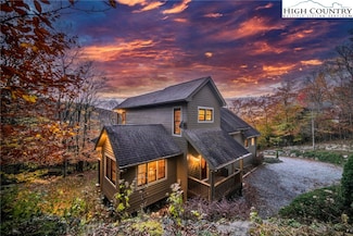 121 Spruce Hollow Rd, Beech Mountain, NC 28604