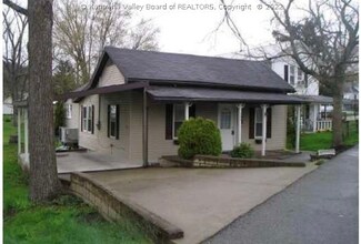 209 S Maple St, Ripley, WV 25271