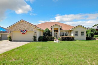 9618 Spring Lake Dr, Clermont, FL 34711