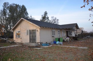 10764 E Dinuba Ave, Selma, CA 93662