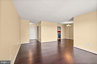 200 N Pickett St Unit 1515, Alexandria, VA 22304