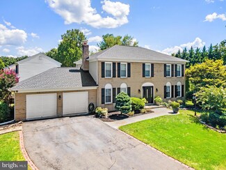 10134 Yorktown Dr, Great Falls, VA 22066