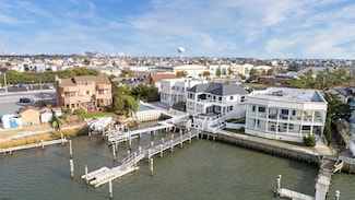 8407 Wellington Ave, Margate City, NJ 08402