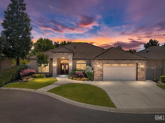 9005 Via Lugano, Bakersfield, CA 93312