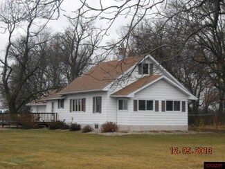 2991 2991 60th St, Blue Earth, MN 56013