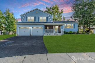 10 Oberlin Ct, Edison, NJ 08820