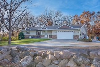 11486 Hazel Rd, Saint Cloud, MN 56301