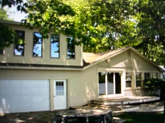 36 Aquila Rd, Raymond, ME 04071