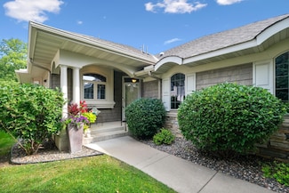 14004 45th Ave N, Plymouth, MN 55446