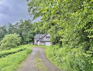9 Cooper Hill Rd, Dover, VT 05341