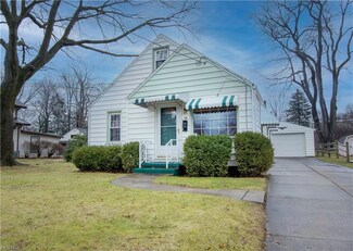 2018 39th St NW, Canton, OH 44709