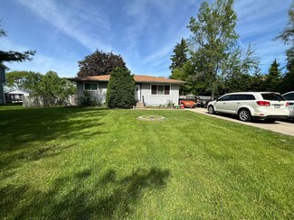 2N439 Mildred Ave, Glen Ellyn, IL 60137