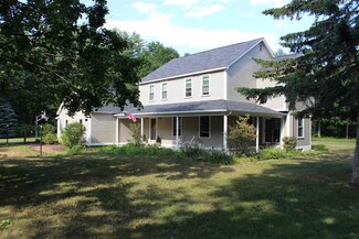 4 Tall Pines Rd, Durham, NH 03824