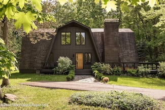 14 Tina Dr, Highland, NY 12528