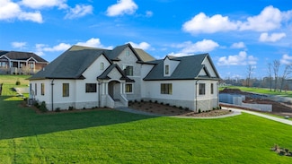 1310 Overlook Ln, Bowling Green, KY 42103