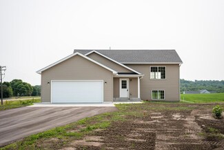 30320 72nd Avenue Way, Cannon Falls, MN 55009