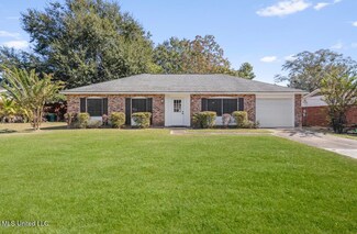 11390 Ruth Ct, Biloxi, MS 39532