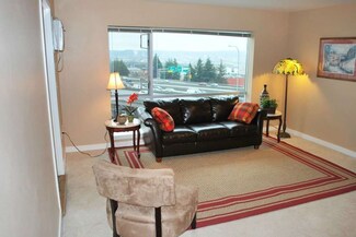 321 10th Ave S Unit 605, Seattle, WA 98104