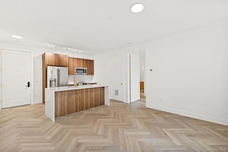 100 E Putnam Ave Unit 304, Greenwich, CT 06807