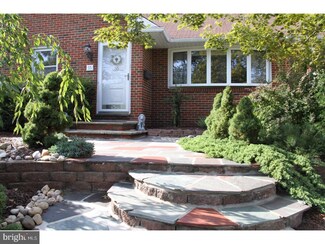 55 E Evesham Rd, Runnemede, NJ 08078
