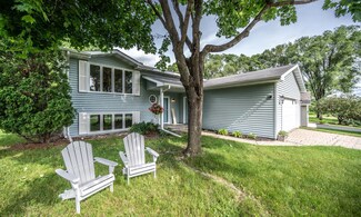 10112 Englewood Dr, Eden Prairie, MN 55347