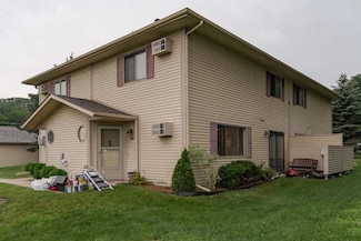 8 Meadow Run Dr SW Unit B, Rochester, MN 55902
