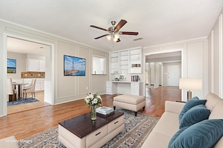 2109 Oakmeadow St, Bedford, TX 76021