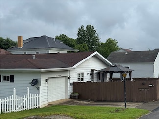 721 Lewis St, Brownsville, PA 15417