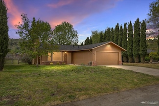 30020 Niblick Ln, Tehachapi, CA 93561