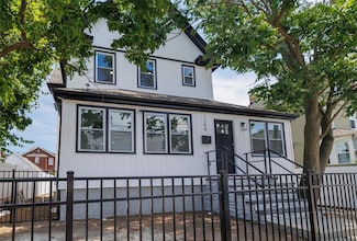 12-99 Brunswick Ave, Far Rockaway, NY 11691